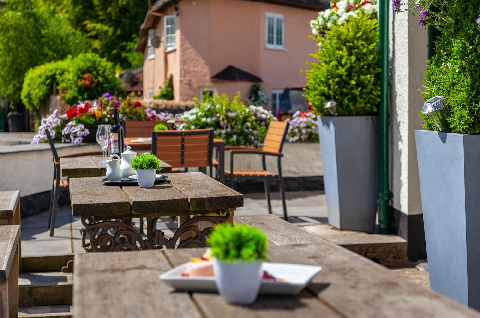 The Crown Hotel Exford Buitenkant foto