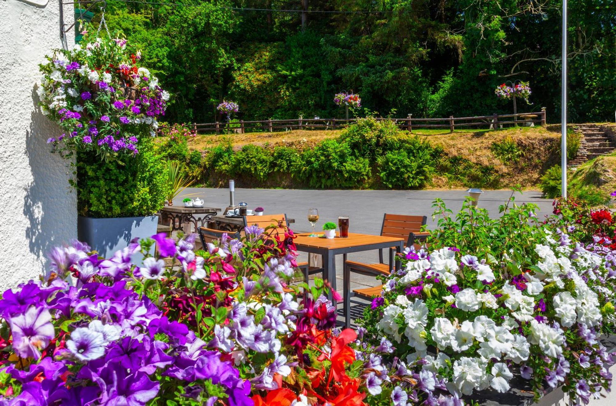 The Crown Hotel Exford Buitenkant foto